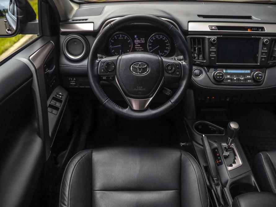 Toyota RAV4 IV (XA40) Рестайлинг Санкт-Петербург  - изображение 12