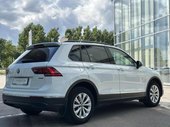 Volkswagen Tiguan II Рестайлинг с пробегом 2021 года, цена 2 380 000 рублей, 141039 км, внедорожник, Автокод Объявления