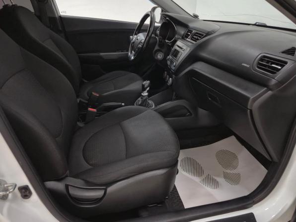 Kia Rio III Рестайлинг с пробегом 2015 года, цена 950 000 рублей, 159300 км, седан, Автокод Объявления