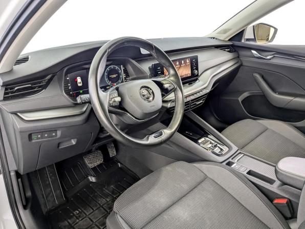 Skoda Octavia IV (A8) с пробегом 2020 года, цена 2 100 000 рублей, 108915 км, лифтбек, Автокод Объявления