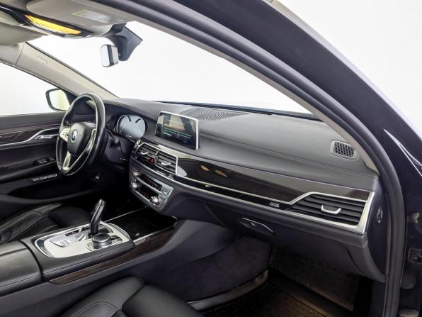 BMW 7 серии VI (G11/G12) с пробегом 2016 года, цена 2 950 000 рублей, 179329 км, седан, Автокод Объявления
