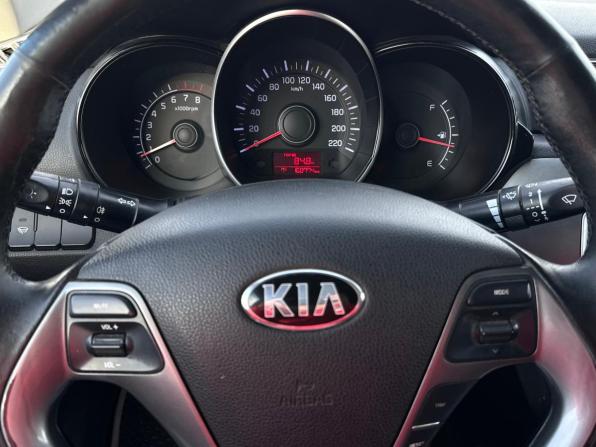 Kia Rio III Рестайлинг с пробегом 2017 года, цена 980 000 рублей, 160773 км, седан, Автокод Объявления