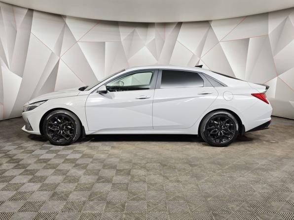Hyundai Elantra VII (CN7) с пробегом 2022 года, цена 2 065 000 рублей, 92560 км, седан, Автокод Объявления