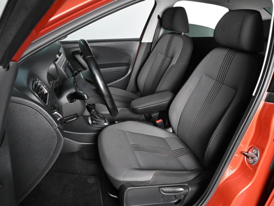 Volkswagen Polo V Рестайлинг Ростов-на-Дону  - изображение 10