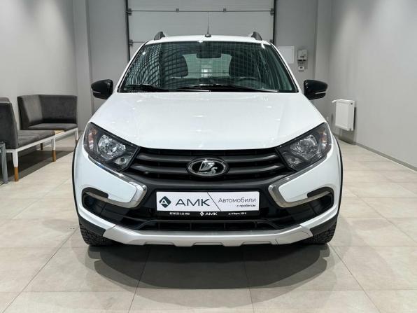 Lada (ВАЗ) Granta I Рестайлинг с пробегом 2024 года, цена 909 898 рублей, 6008 км, универсал, Автокод Объявления