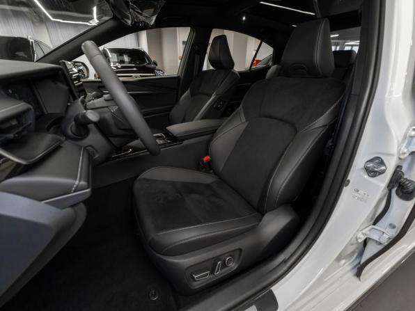 Toyota Camry IX (XV80) China Market с пробегом 2026 года, цена 4 350 000 рублей, 50 км, седан, Автокод Объявления