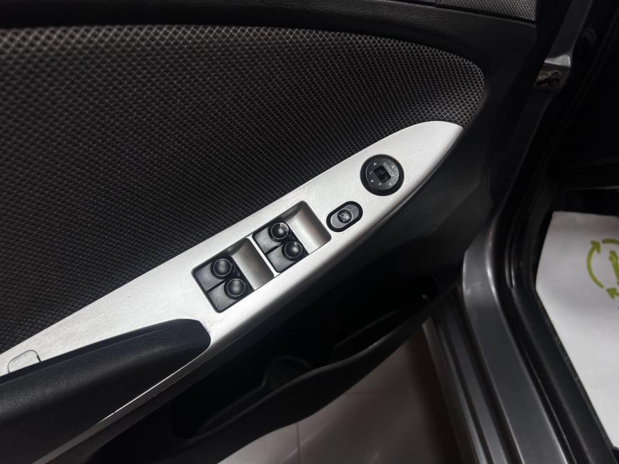 Hyundai Solaris I Тверь  - изображение 16