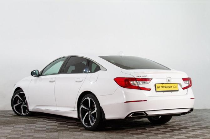 Honda Accord X с пробегом 2018 года, цена 2 199 000 рублей, 152000 км, седан, Автокод Объявления