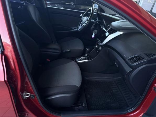 Hyundai Solaris I с пробегом 2012 года, цена 819 000 рублей, 182299 км, хэтчбек, Автокод Объявления