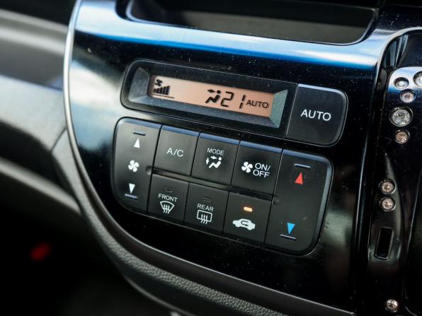 Honda N-WGN I Рестайлинг с пробегом 2017 года, цена 919 000 рублей, 102060 км, хэтчбек, Автокод Объявления