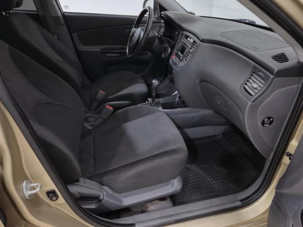Kia Rio II Рестайлинг с пробегом 2010 года, цена 560 000 рублей, 160500 км, седан, Автокод Объявления