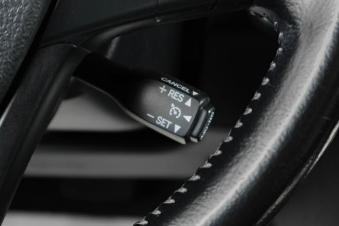 Toyota Camry VII (XV50) Рестайлинг с пробегом 2015 года, цена 2 079 000 рублей, 194000 км, седан, Автокод Объявления