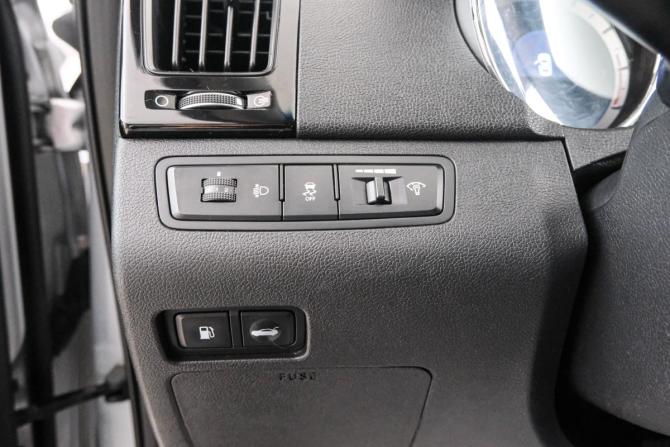 Hyundai Sonata VI (YF) с пробегом 2011 года, цена 1 199 000 рублей, 220100 км, седан, Автокод Объявления
