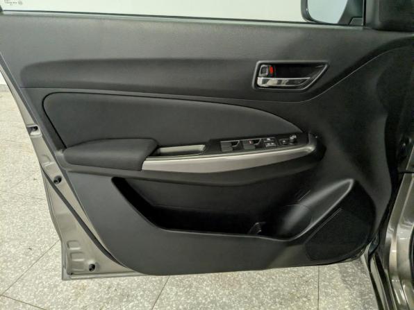 Suzuki Swift V Рестайлинг с пробегом 2024 года, цена 1 800 000 рублей, 23913 км, хэтчбек, Автокод Объявления