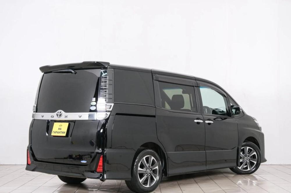 Toyota Voxy III (R80) Рестайлинг Красноярск  - изображение 7