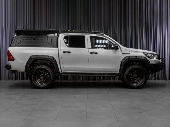 Toyota Hilux VIII с пробегом 2017 года, цена 3 584 000 рублей, 220667 км, offers.body_type.unknown, Автокод Объявления