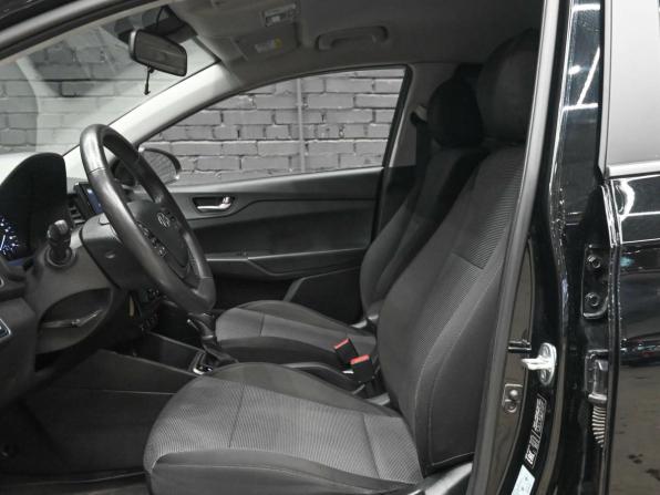 Hyundai Solaris II Рестайлинг с пробегом 2021 года, цена 1 720 000 рублей, 66349 км, седан, Автокод Объявления