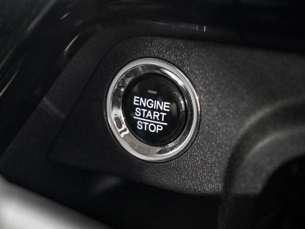 Honda Stepwgn V с пробегом 2015 года, цена 1 750 500 рублей, 92666 км, минивэн, Автокод Объявления