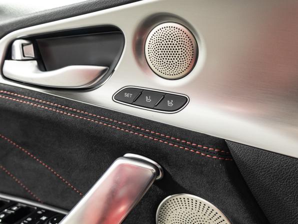 Kia Stinger I Рестайлинг с пробегом 2022 года, цена 3 240 000 рублей, 49000 км, лифтбек, Автокод Объявления