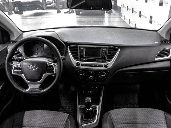 Hyundai Solaris II с пробегом 2018 года, цена 1 249 900 рублей, 168000 км, седан, Автокод Объявления