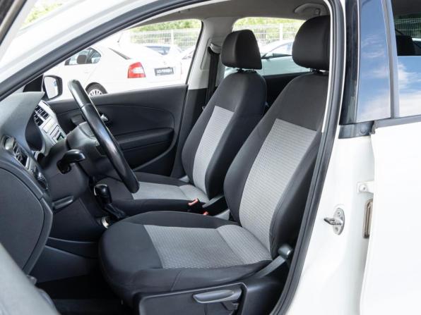 Volkswagen Polo V с пробегом 2015 года, цена 710 000 рублей, 169229 км, седан, Автокод Объявления