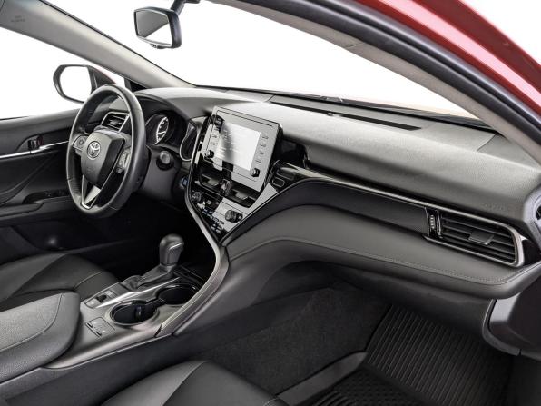 Toyota Camry VIII (XV70) Рестайлинг с пробегом 2022 года, цена 3 400 000 рублей, 48561 км, седан, Автокод Объявления