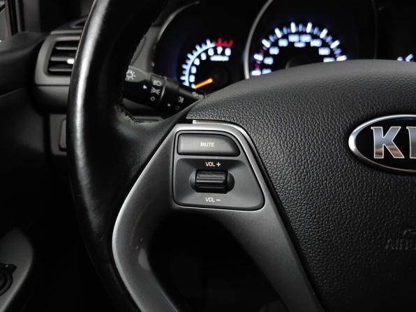 Kia Rio III Рестайлинг с пробегом 2016 года, цена 1 035 000 рублей, 98000 км, хэтчбек, Автокод Объявления