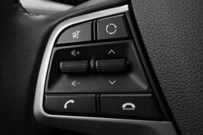 Hyundai Solaris II с пробегом 2019 года, цена 1 450 000 рублей, 127324 км, седан, Автокод Объявления