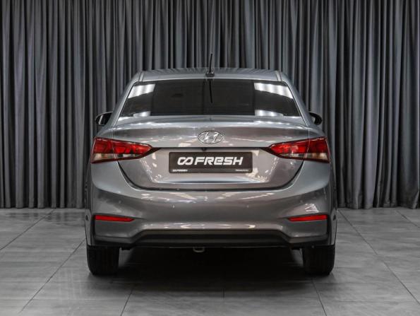 Hyundai Solaris II с пробегом 2018 года, цена 1 499 000 рублей, 115044 км, седан, Автокод Объявления