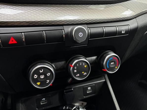 Lada (ВАЗ) Vesta I Рестайлинг (NG) с пробегом 2023 года, цена 1 300 000 рублей, 29779 км, седан, Автокод Объявления