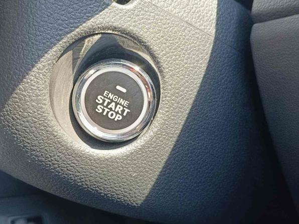 Volkswagen Polo V Рестайлинг с пробегом 2019 года, цена 1 499 995 рублей, 83546 км, седан, Автокод Объявления