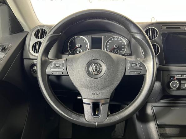 Volkswagen Tiguan I Рестайлинг с пробегом 2015 года, цена 1 797 000 рублей, 92141 км, внедорожник, Автокод Объявления