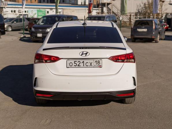 Hyundai Solaris II Рестайлинг с пробегом 2022 года, цена 1 459 000 рублей, 164532 км, седан, Автокод Объявления