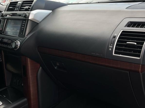 Toyota Land Cruiser Prado 150 Series Рестайлинг 1 с пробегом 2015 года, цена 3 250 000 рублей, 155000 км, внедорожник, Автокод Объявления