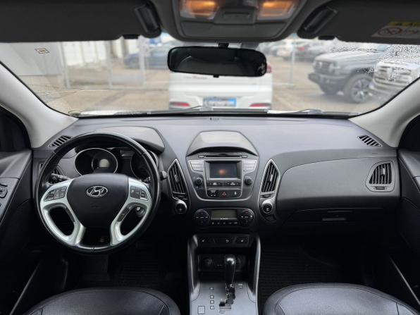 Hyundai ix35 I Рестайлинг с пробегом 2014 года, цена 1 215 000 рублей, 111026 км, внедорожник, Автокод Объявления
