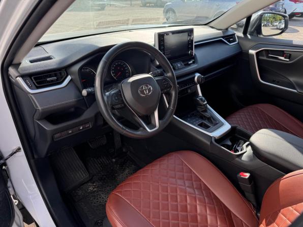 Toyota RAV4 V (XA50) с пробегом 2021 года, цена 3 100 000 рублей, 48084 км, внедорожник, Автокод Объявления