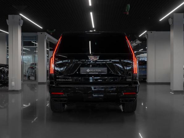 Cadillac Escalade V Рестайлинг с пробегом 2025 года, цена 20 700 000 рублей, 400 км, внедорожник, Автокод Объявления