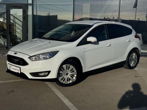 Ford Focus III Рестайлинг с пробегом 2018 года, цена 1 049 000 рублей, 123979 км, хэтчбек, Автокод Объявления