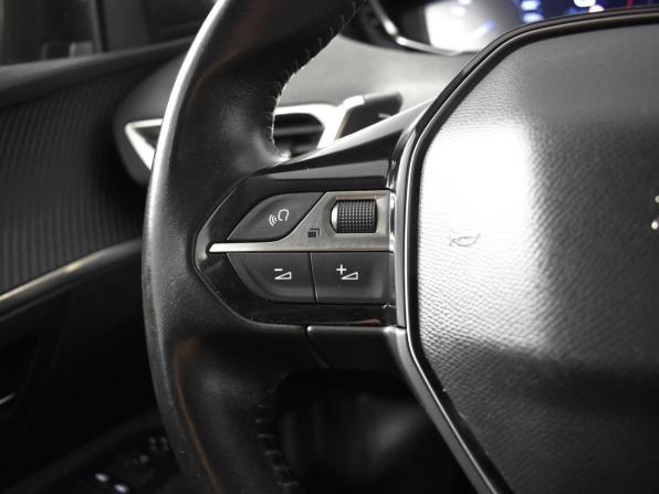 Peugeot 3008 II с пробегом 2019 года, цена 1 295 200 рублей, 202858 км, внедорожник, Автокод Объявления