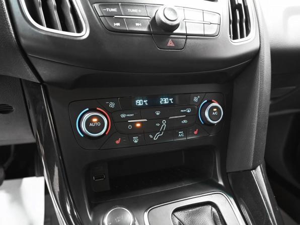 Ford Focus III Рестайлинг с пробегом 2017 года, цена 1 295 000 рублей, 127669 км, седан, Автокод Объявления