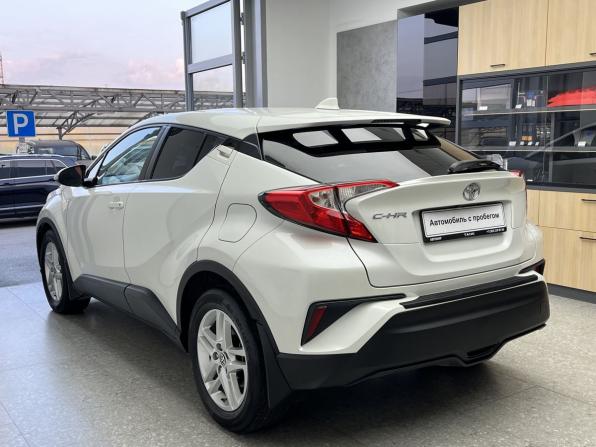 Toyota C-HR I Рестайлинг с пробегом 2021 года, цена 2 200 000 рублей, 53000 км, внедорожник, Автокод Объявления