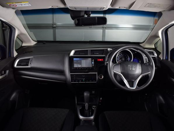 Honda Fit III с пробегом 2013 года, цена 999 995 рублей, 61703 км, хэтчбек, Автокод Объявления