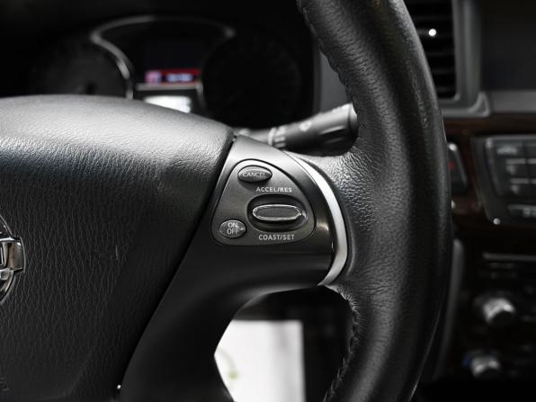 Nissan Pathfinder IV с пробегом 2015 года, цена 2 195 000 рублей, 154237 км, внедорожник, Автокод Объявления