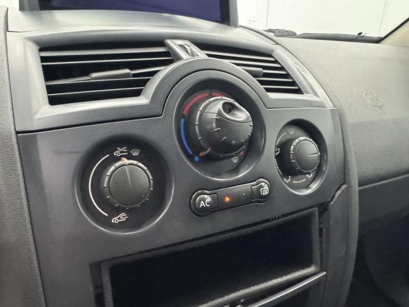 Renault Megane II с пробегом 2004 года, цена 355 000 рублей, 1 км, седан, Автокод Объявления