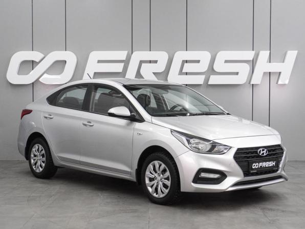 Hyundai Solaris II с пробегом 2017 года, цена 1 029 000 рублей, 165368 км, седан, Автокод Объявления