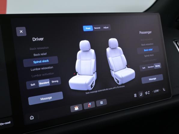 Li Auto (Lixiang) L9 I с пробегом 2023 года, цена 6 790 000 рублей, 34805 км, внедорожник, Автокод Объявления