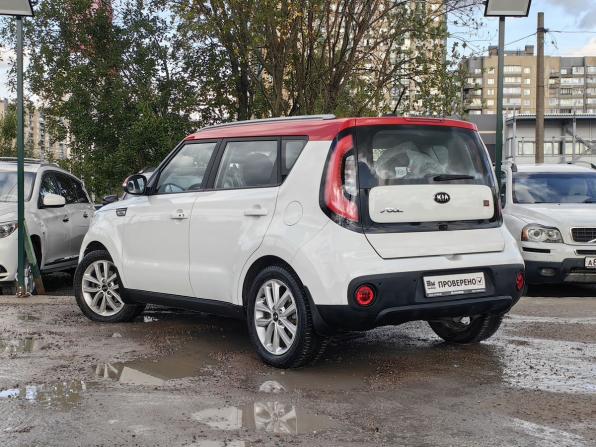Kia Soul II Рестайлинг с пробегом 2018 года, цена 1 139 000 рублей, 182000 км, хэтчбек, Автокод Объявления