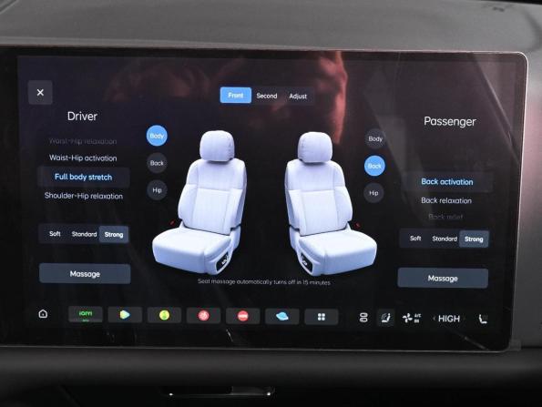 Li Auto (Lixiang) L9 I Рестайлинг с пробегом 2024 года, цена 9 189 000 рублей, 45 км, внедорожник, Автокод Объявления