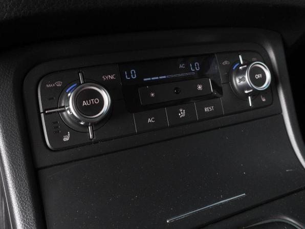Volkswagen Touareg II с пробегом 2013 года, цена 2 025 000 рублей, 217640 км, внедорожник, Автокод Объявления