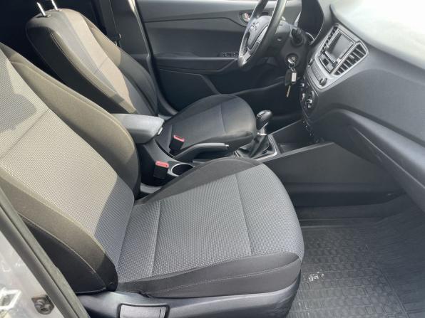 Hyundai Solaris II Рестайлинг с пробегом 2021 года, цена 1 362 000 рублей, 165482 км, седан, Автокод Объявления